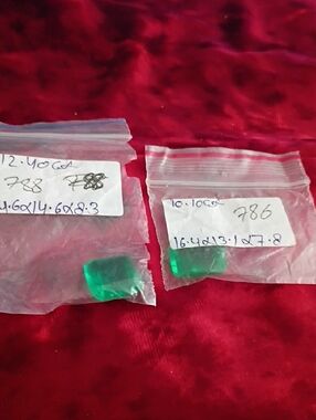 Pair of Green  Colombian Emeralds 🤗💎💍